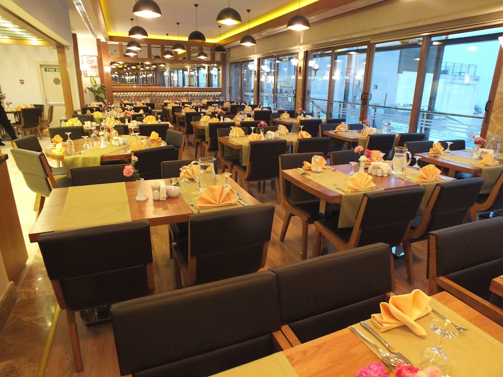 Grand Asiyan Hotel 39/46