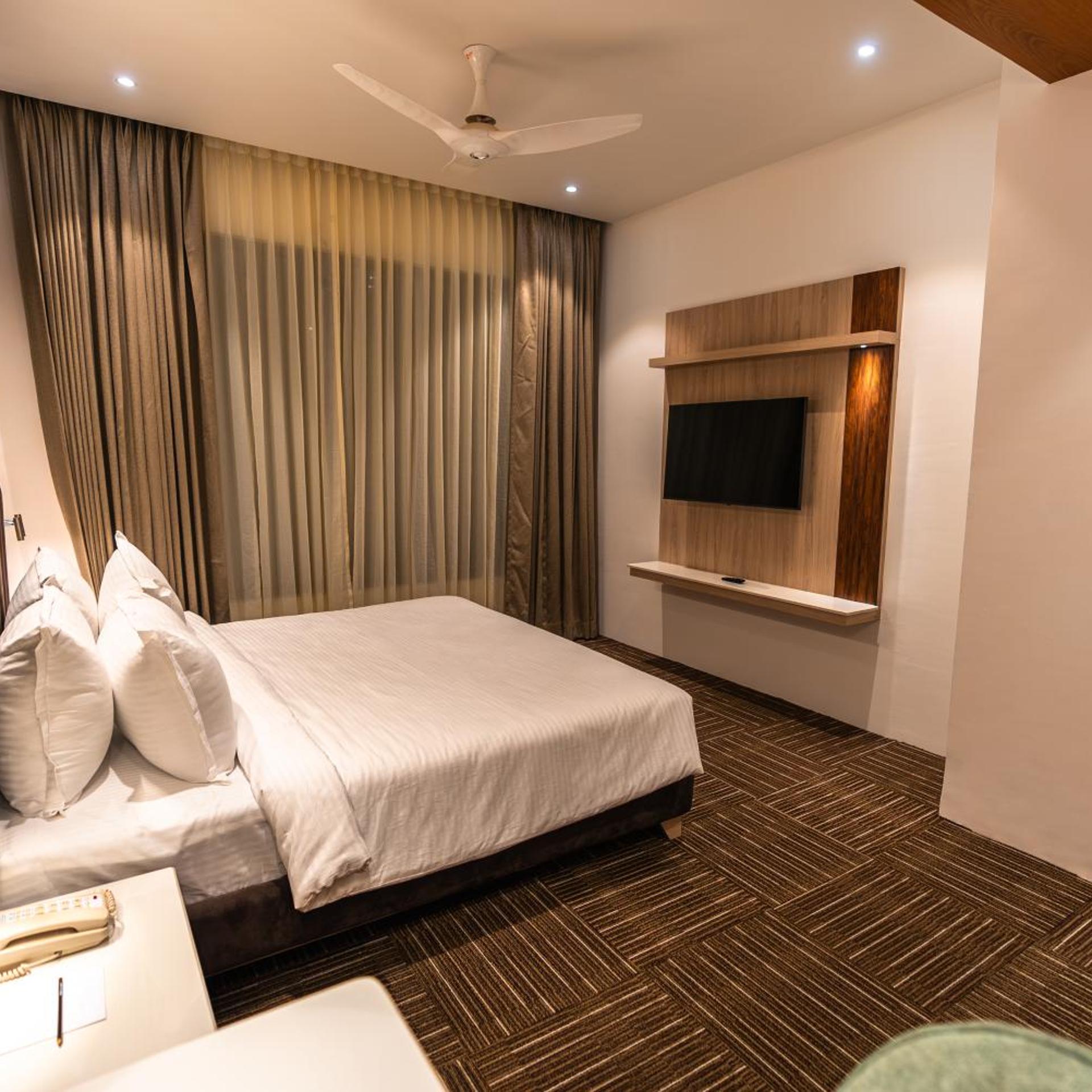 Clarks Inn Express Ayodhya 11/28