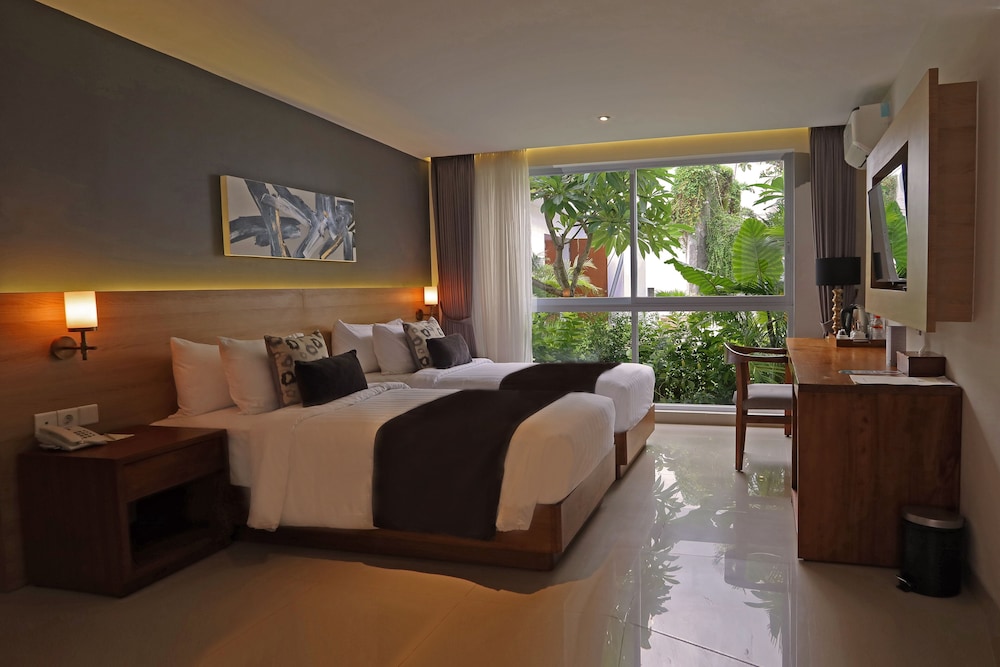 SUPERIOR, DOUBLE OR TWIN BED