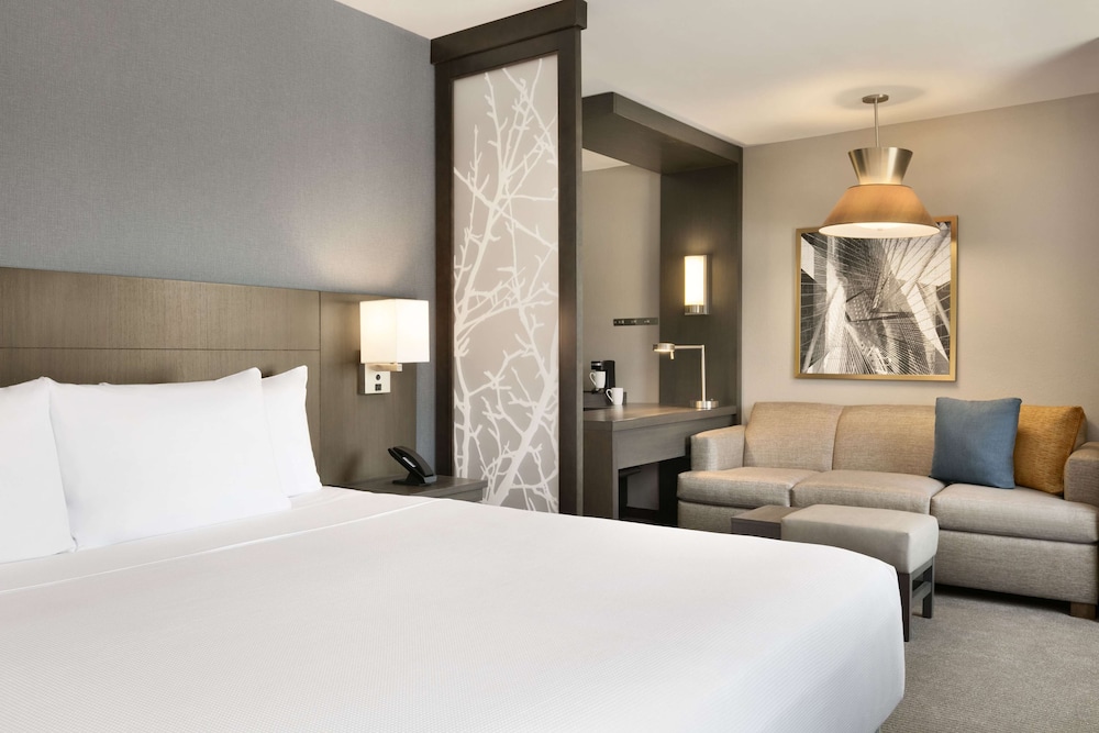 Hyatt Place Fort Lee / George Washington Bridge 7/31
