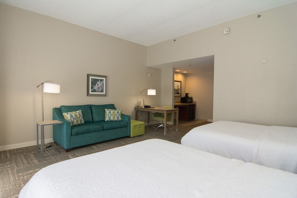 Studio, 2 Queen Beds, Accessible