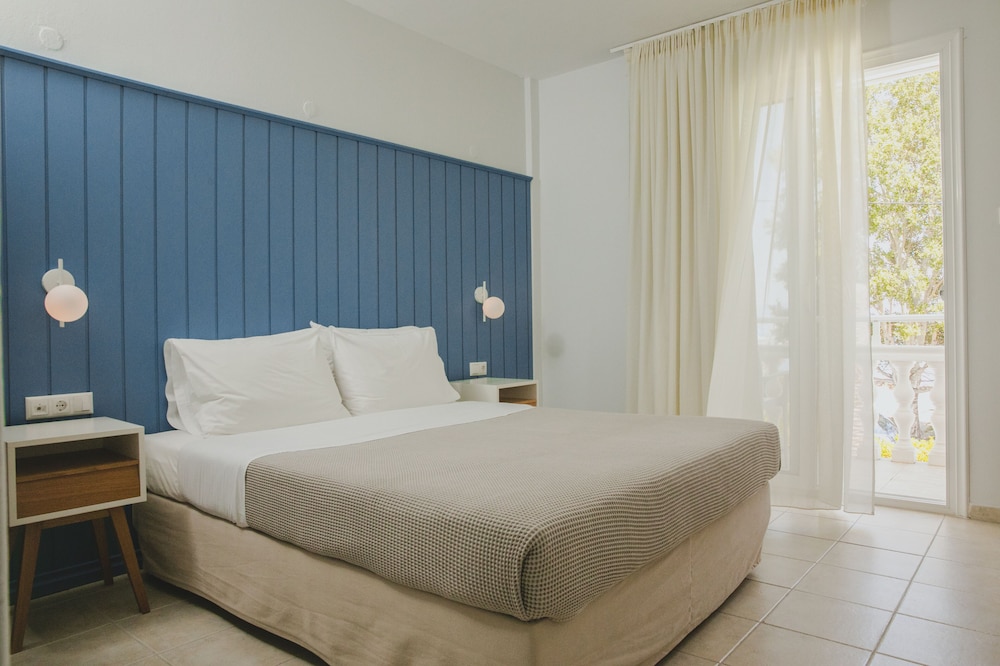 Elektra Hotel 9/44