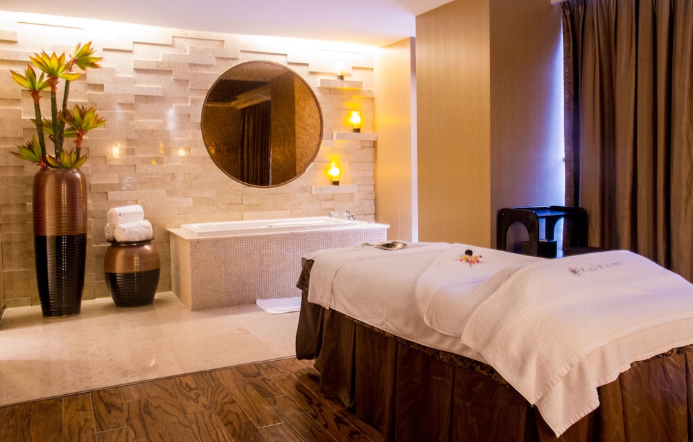 Wyndham Garden Yuhuan Downtown 39/65