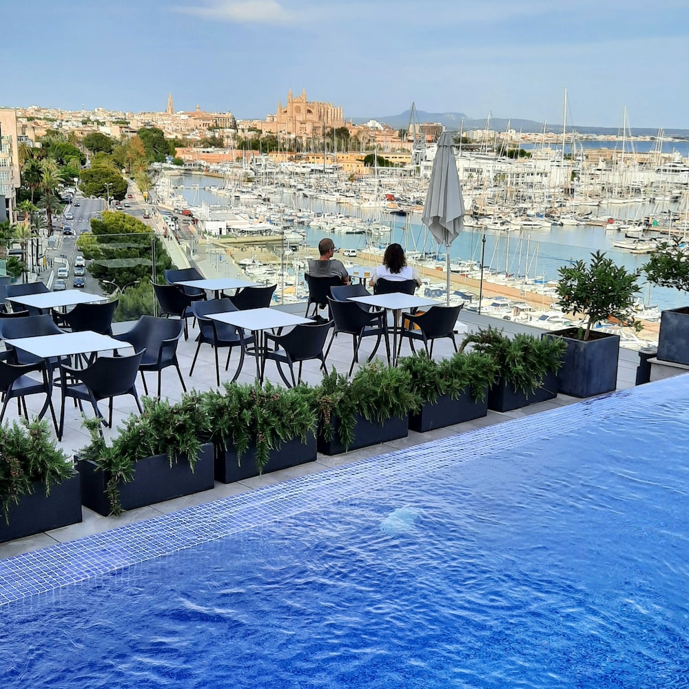 Mirador Hotel 61/74