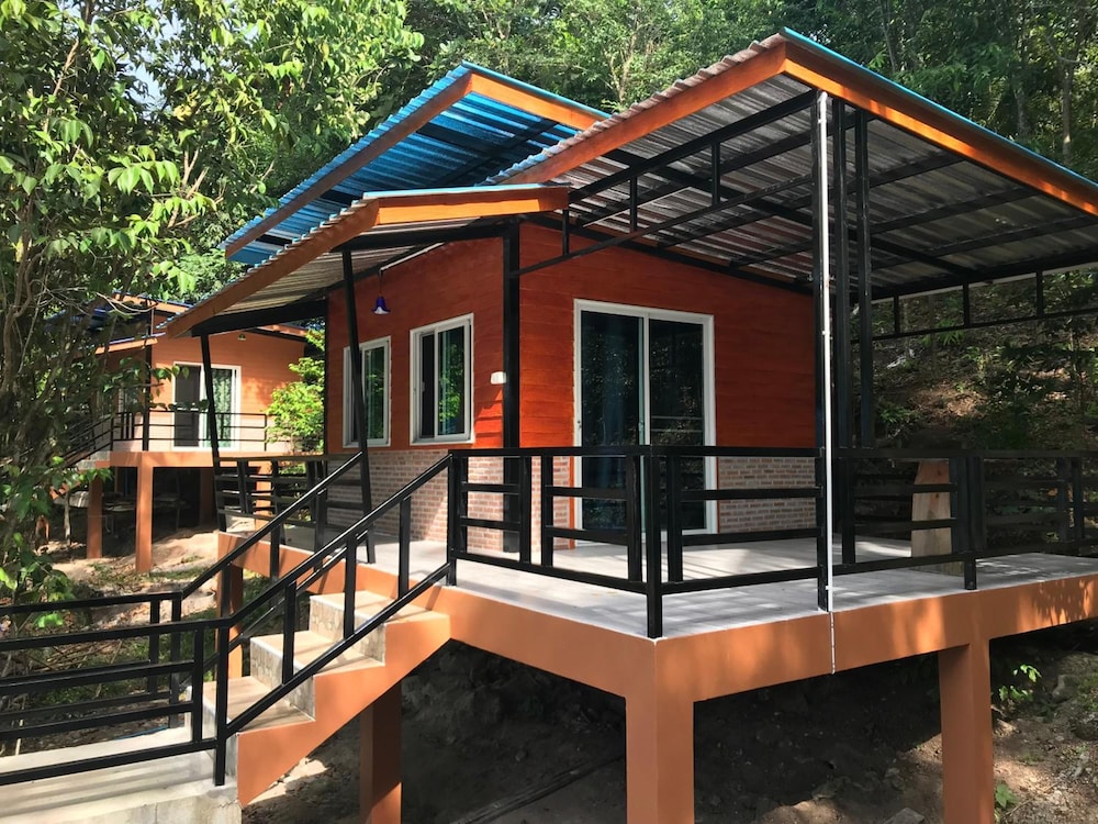 Koh Chang Resort Ranong 5/50