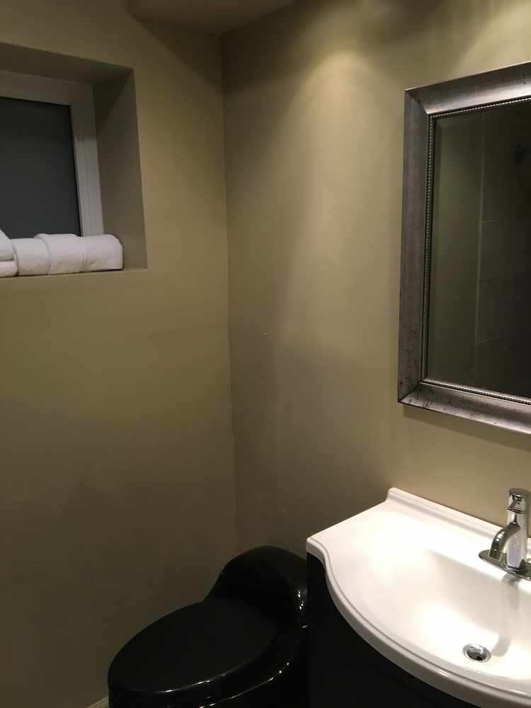 Sole Inn and Suites 32/32