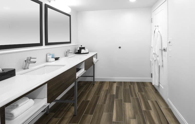 Hampton Inn & Suites Raleigh Cary Lenovo Center 52/52