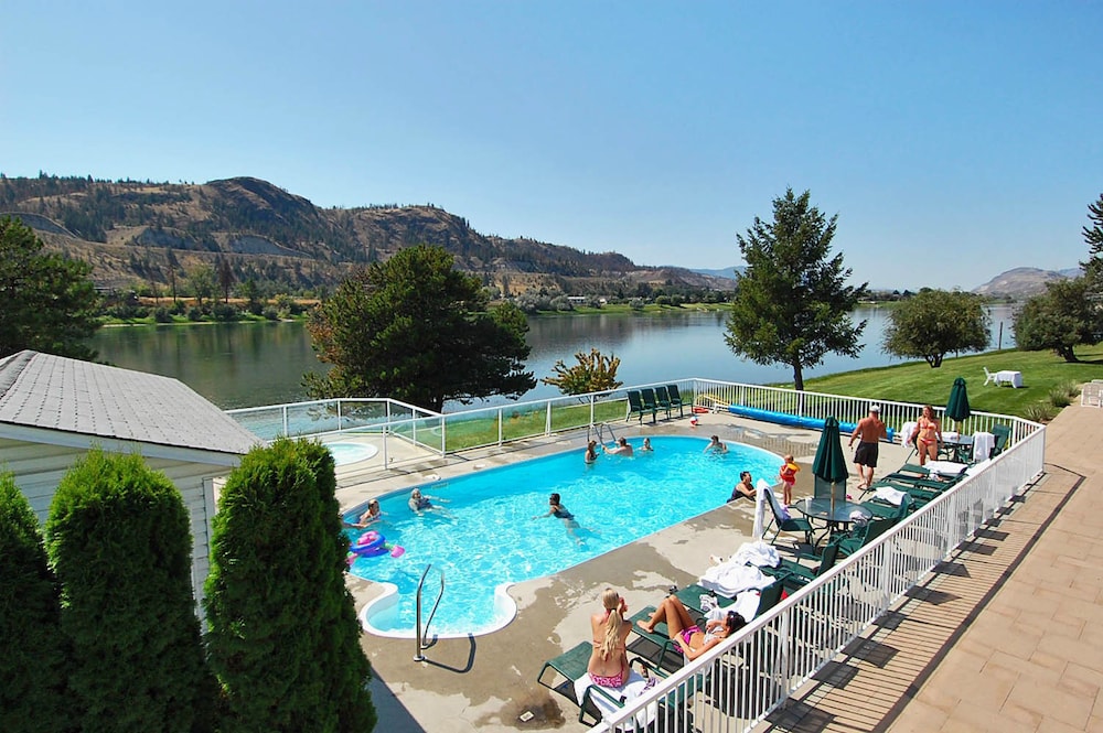 South Thompson Inn 68/69
