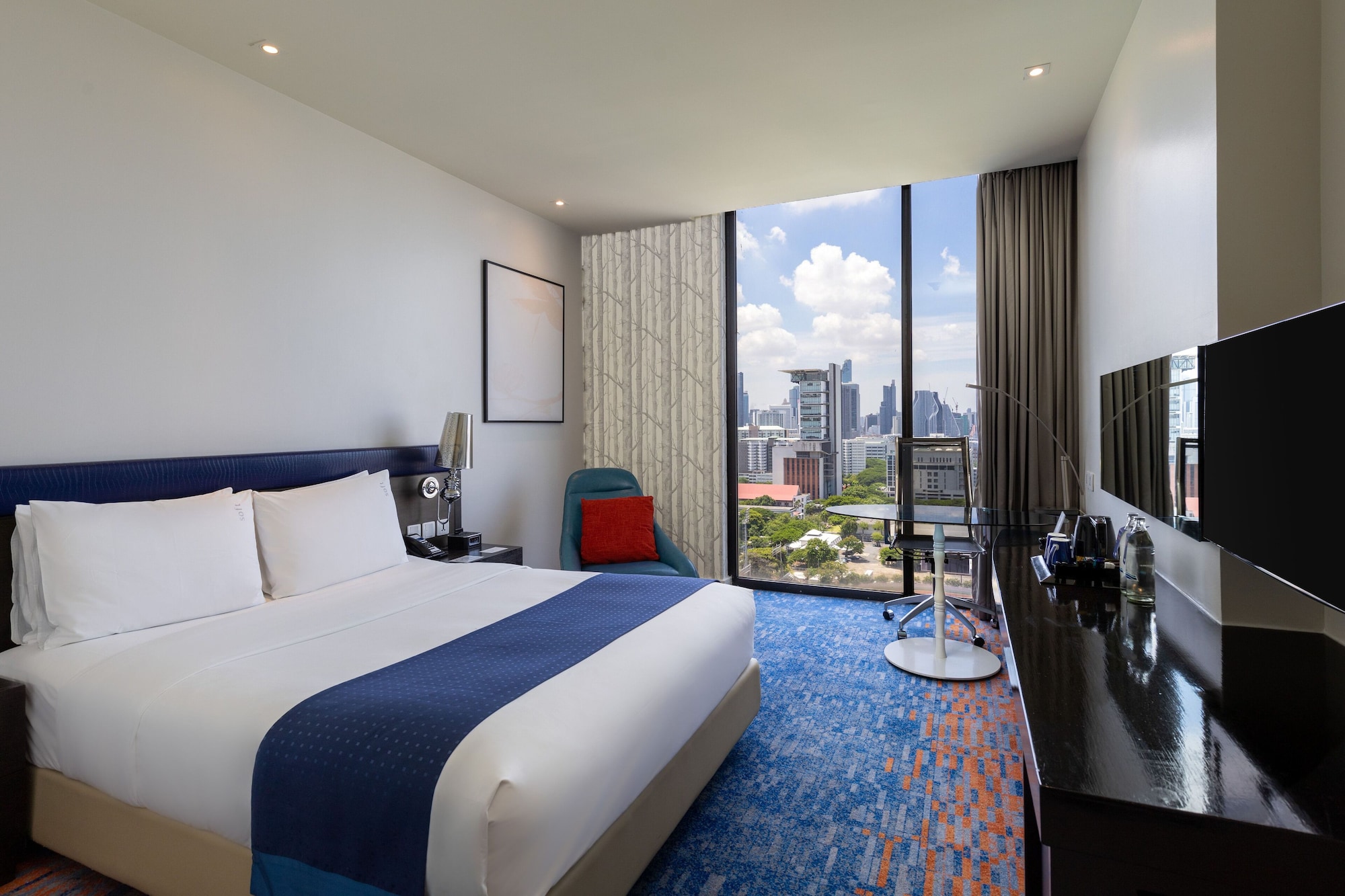 Room, Queen Bed, Stadium View, Accessible