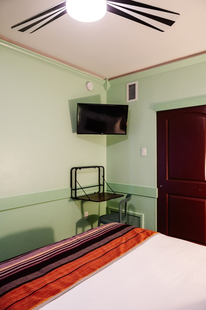 SUITE, 2 QUEEN BEDS