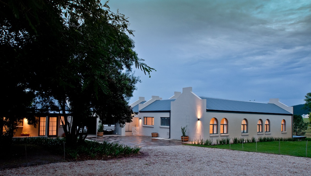 Rare Earth Country House 24/28