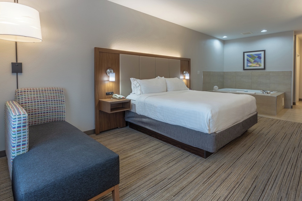 Holiday Inn Express Indianapolis Southeast 30/69