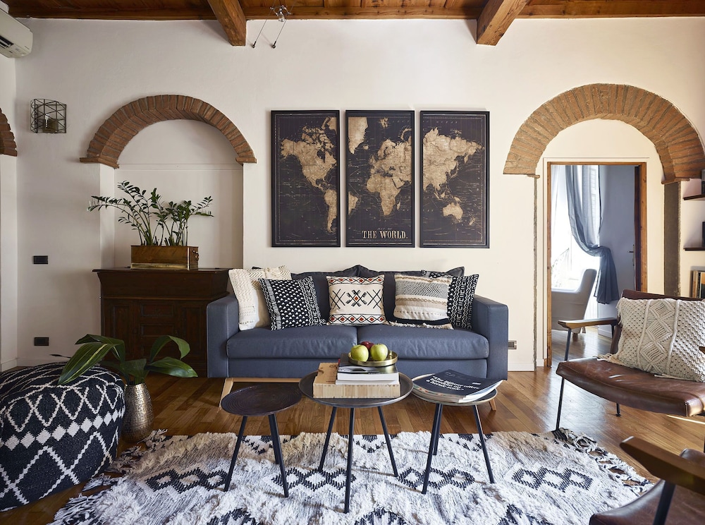 A Few Steps to The Duomo Majestic 5BD Apt 18/29