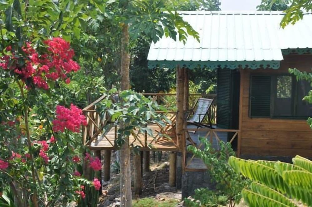 Mucumbli Hotel 40/48