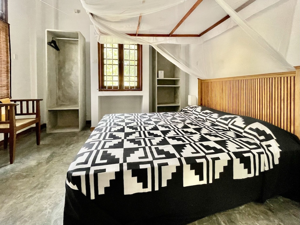 Isana Beach House 15/50