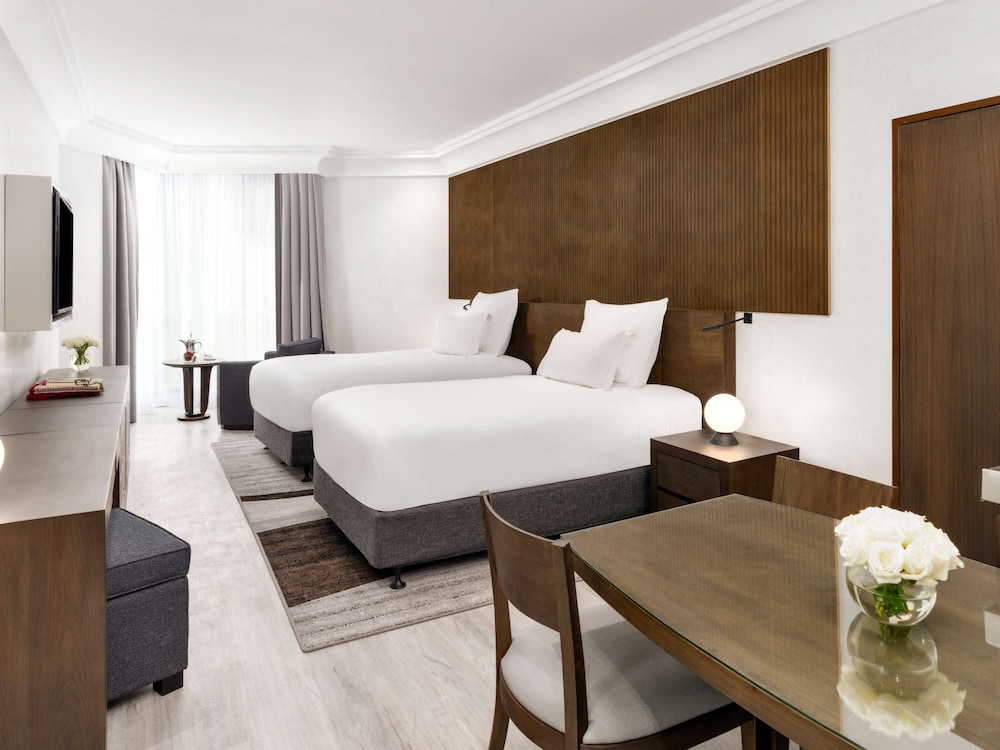 DELUXE, TWIN BEDS, PARTIAL KAABA VIEW