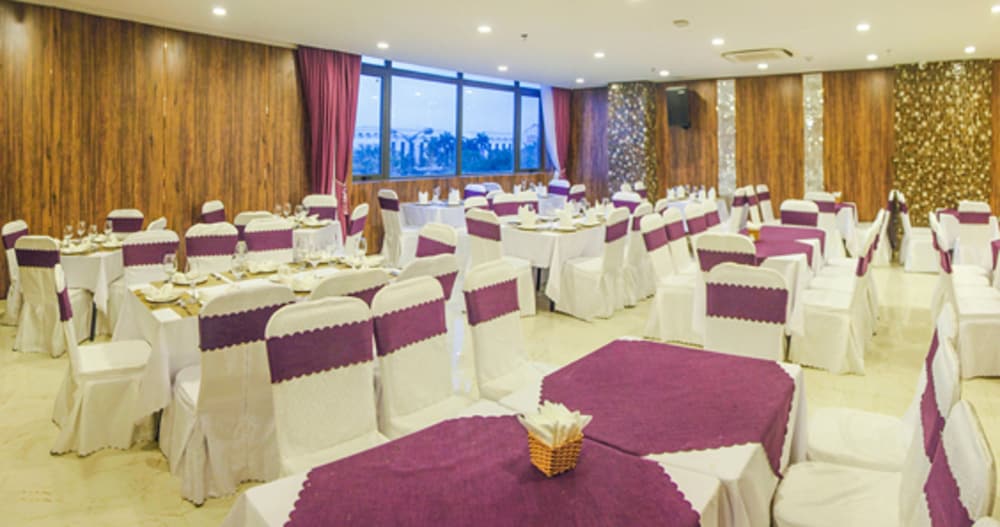 Lavender Riverside Hotel 31/38