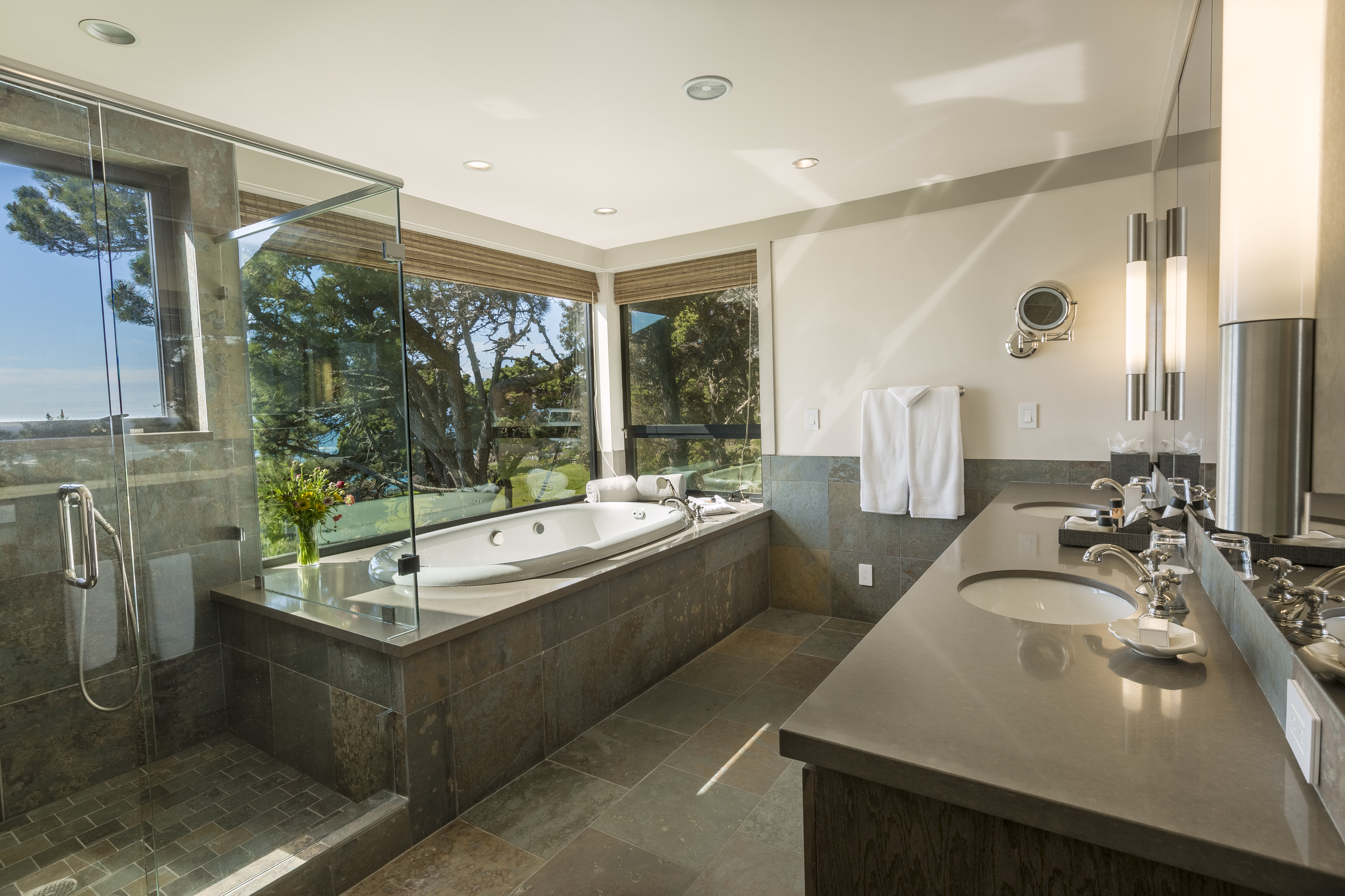 The Heritage House Resort 68/72