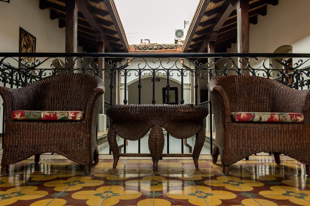 LA GRAN FRANCIA HOTEL AND RESTAURANT 2/48