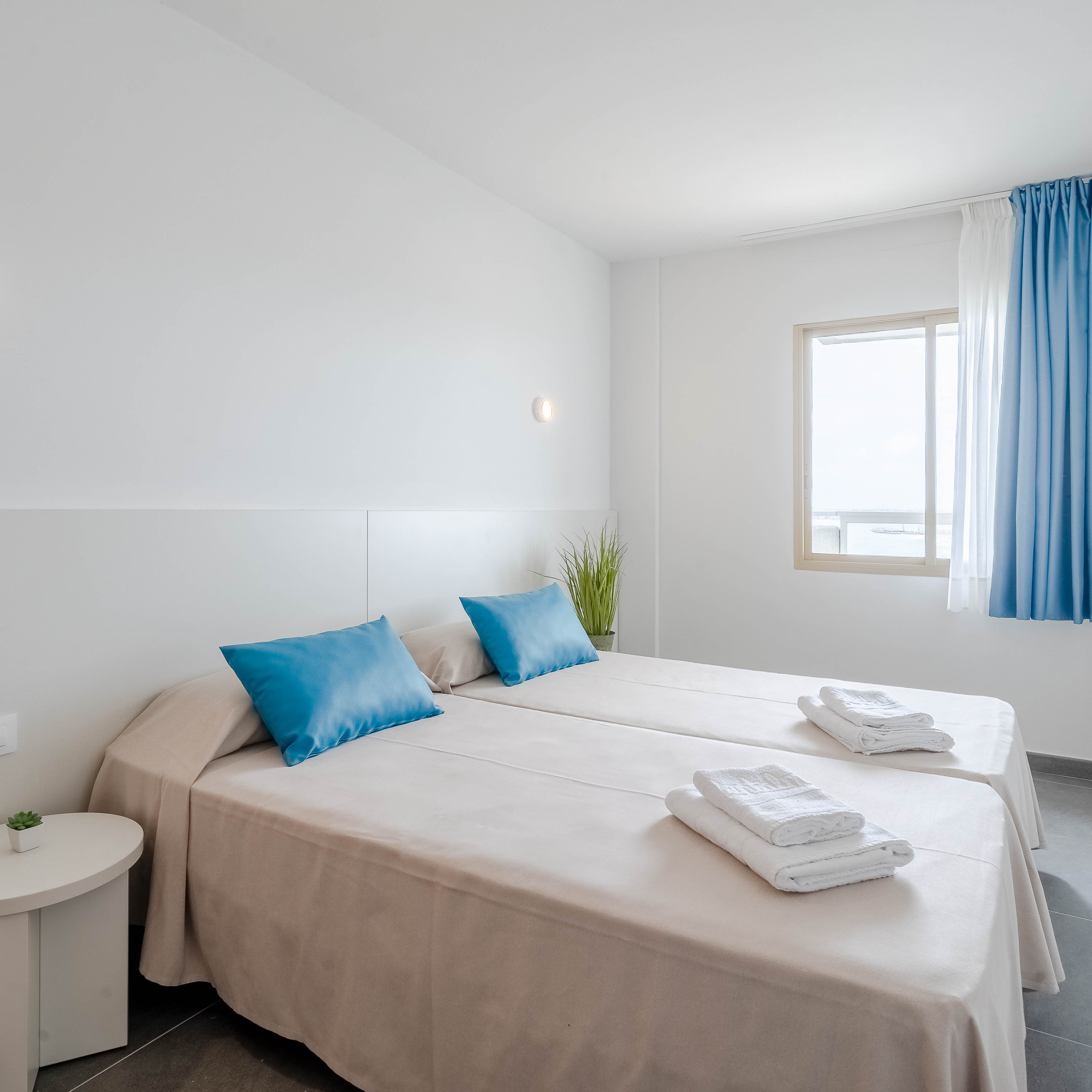 1 Bedroom Apartment 2/4