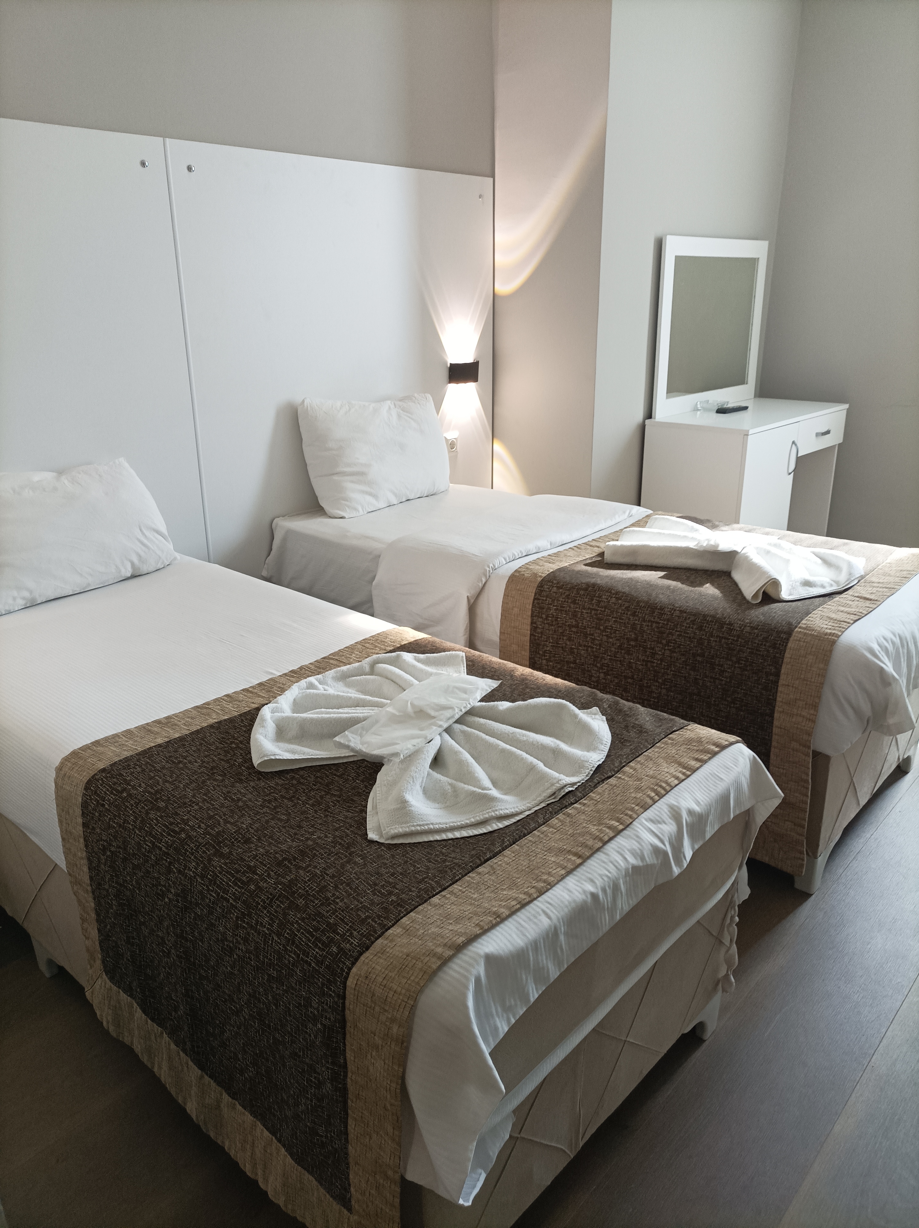Standard, Double or Twin Bed