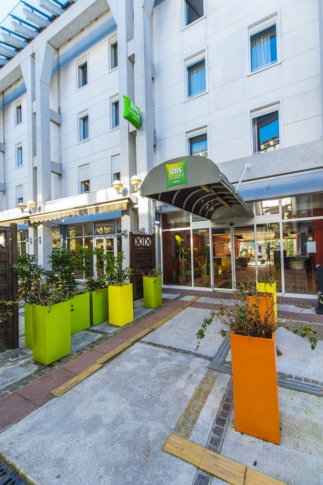 IBIS STYLES ANTIBES 64/71
