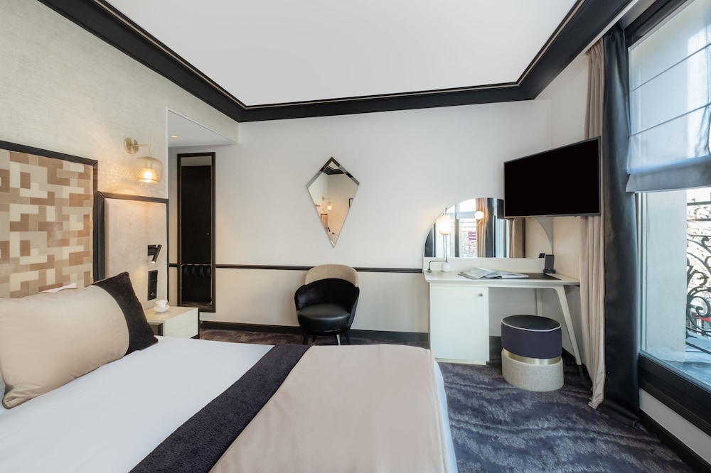 EXECUTIVE, EIFFEL VIEW, TERRACE