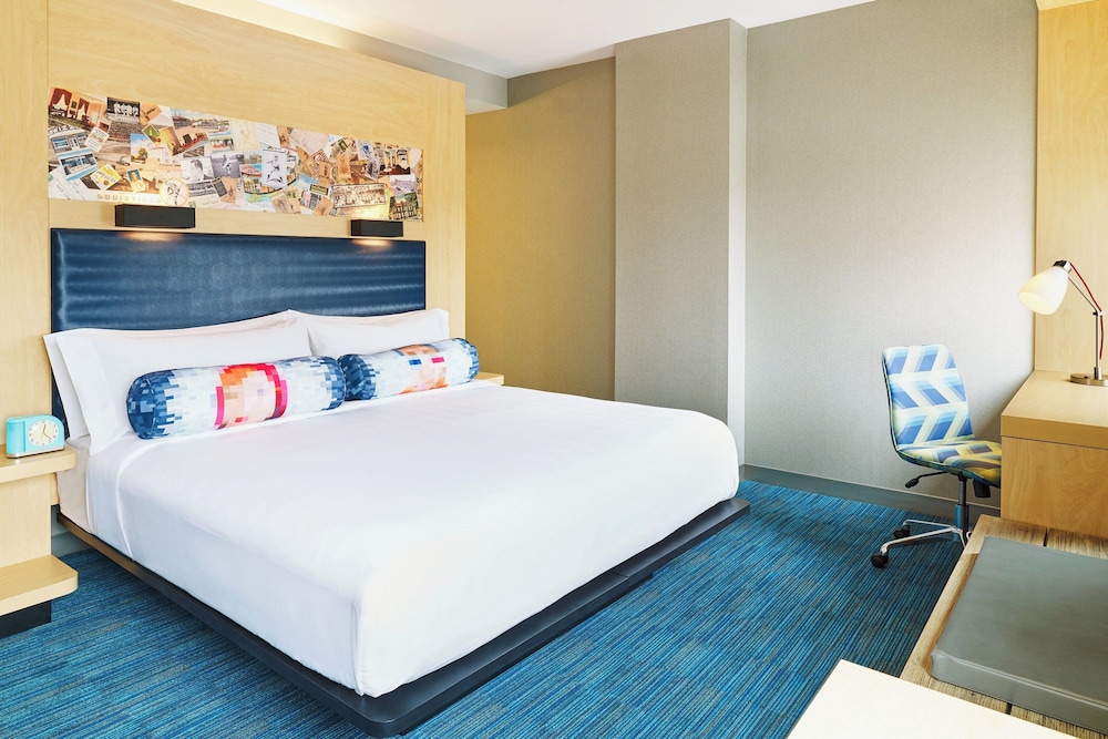 STANDARD, KING BED, ACCESSIBLE