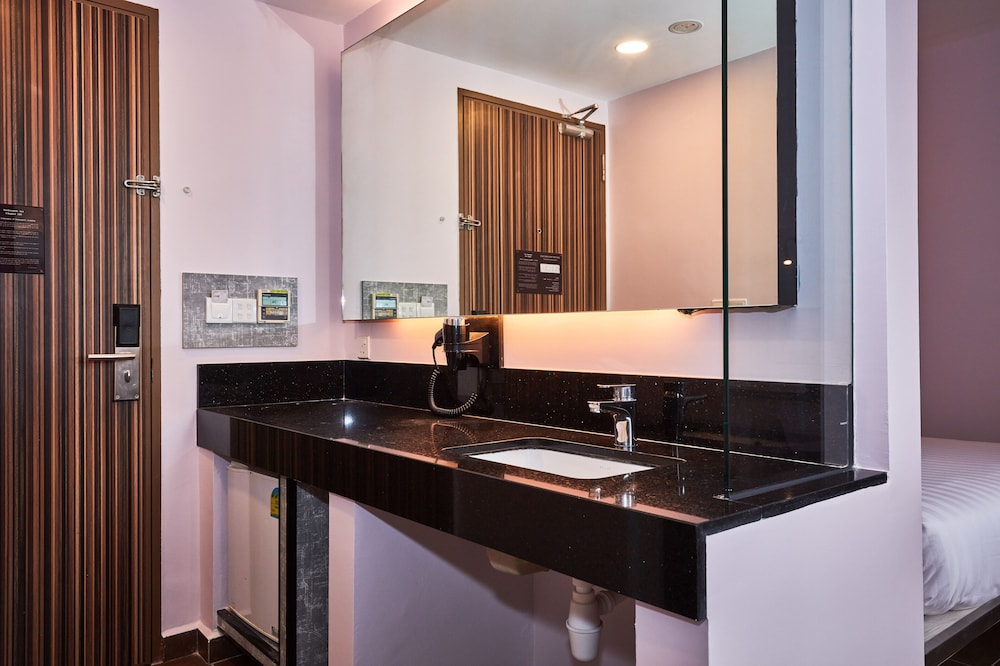 ibis budget Singapore Pearl 11/69