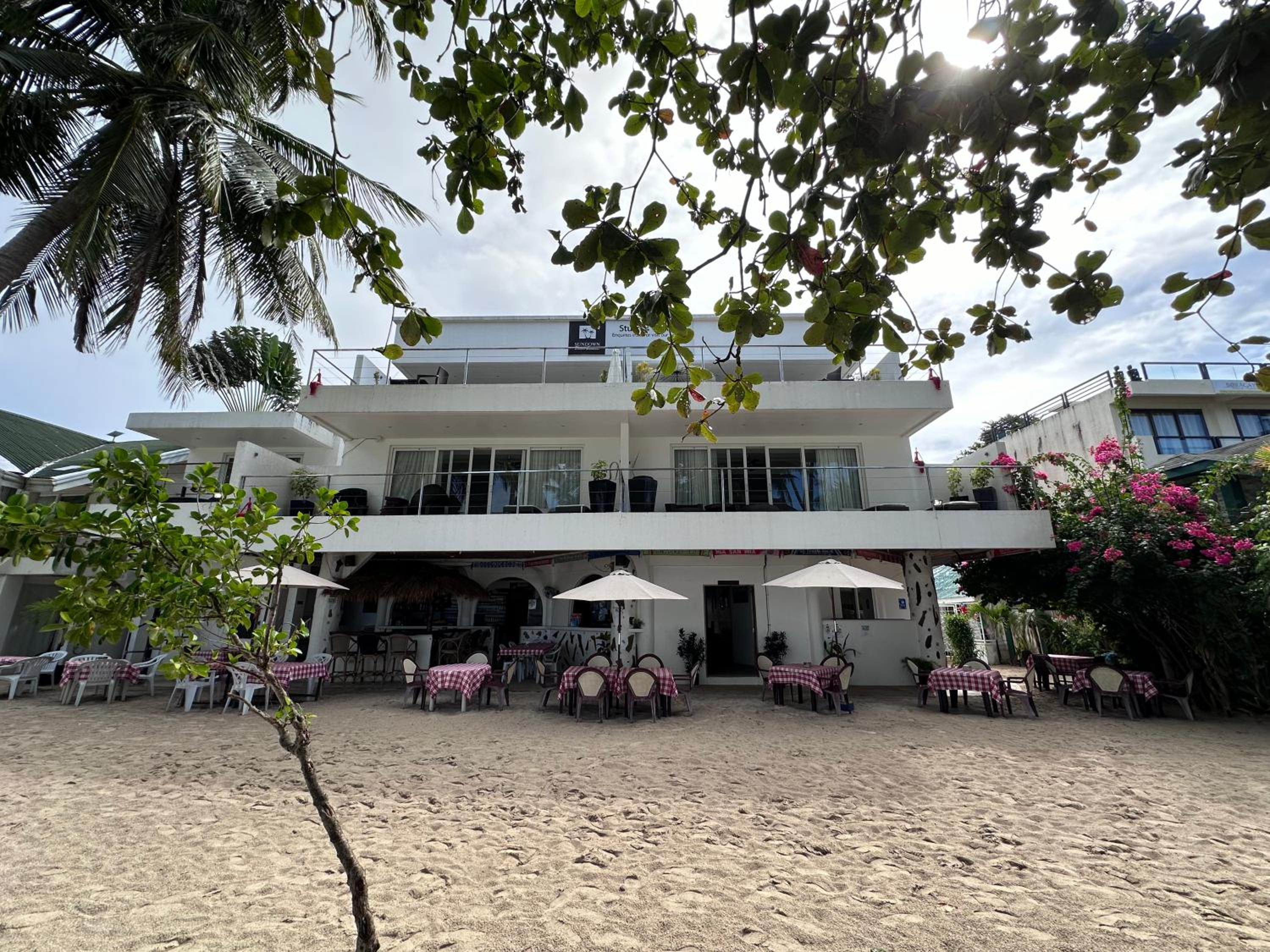Oro Beach Resort 11/50