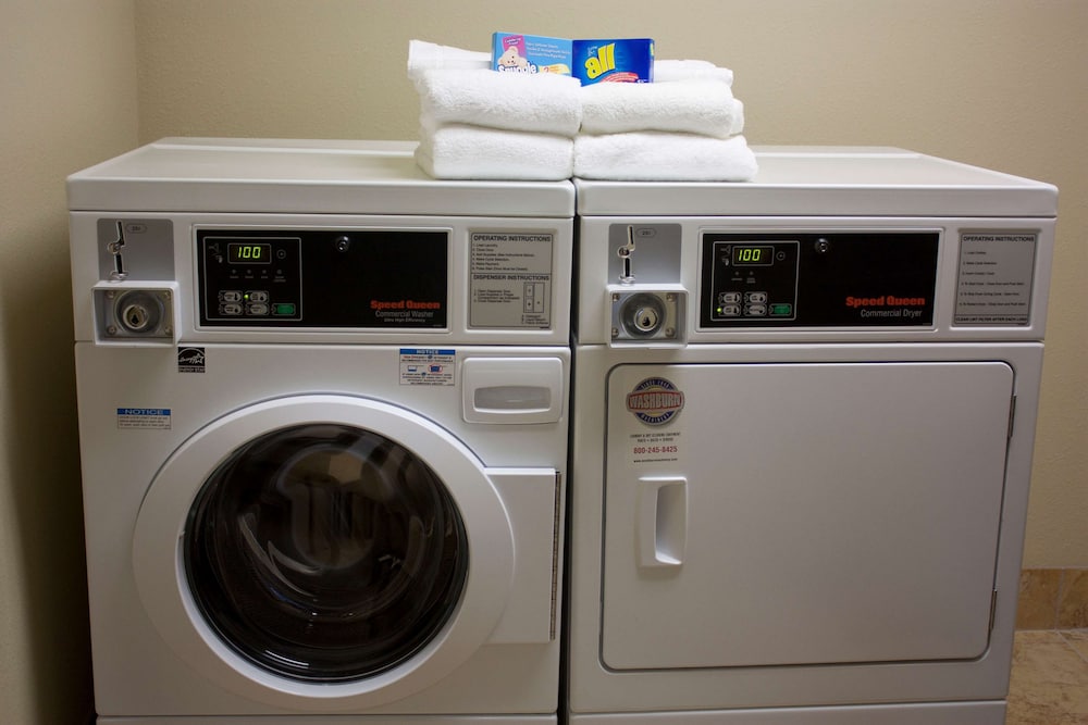Hampton Inn Burlington, WI 20/58