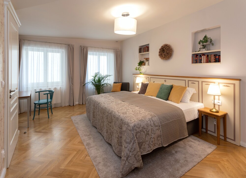 EXCLUSIVE, APARTMENT