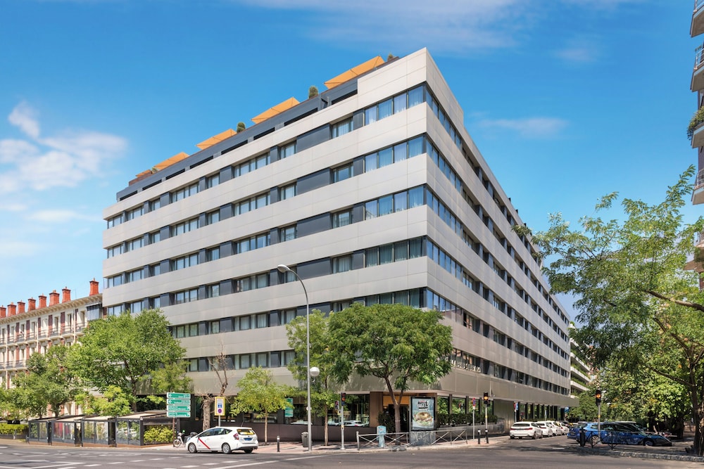 Melia Madrid Serrano 5/71