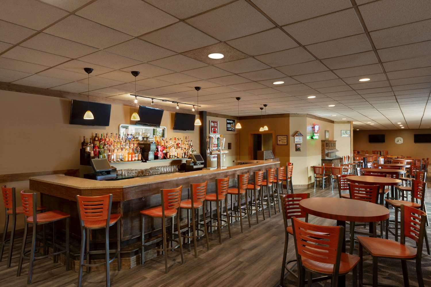 Ramada by Wyndham Fargo 6/15