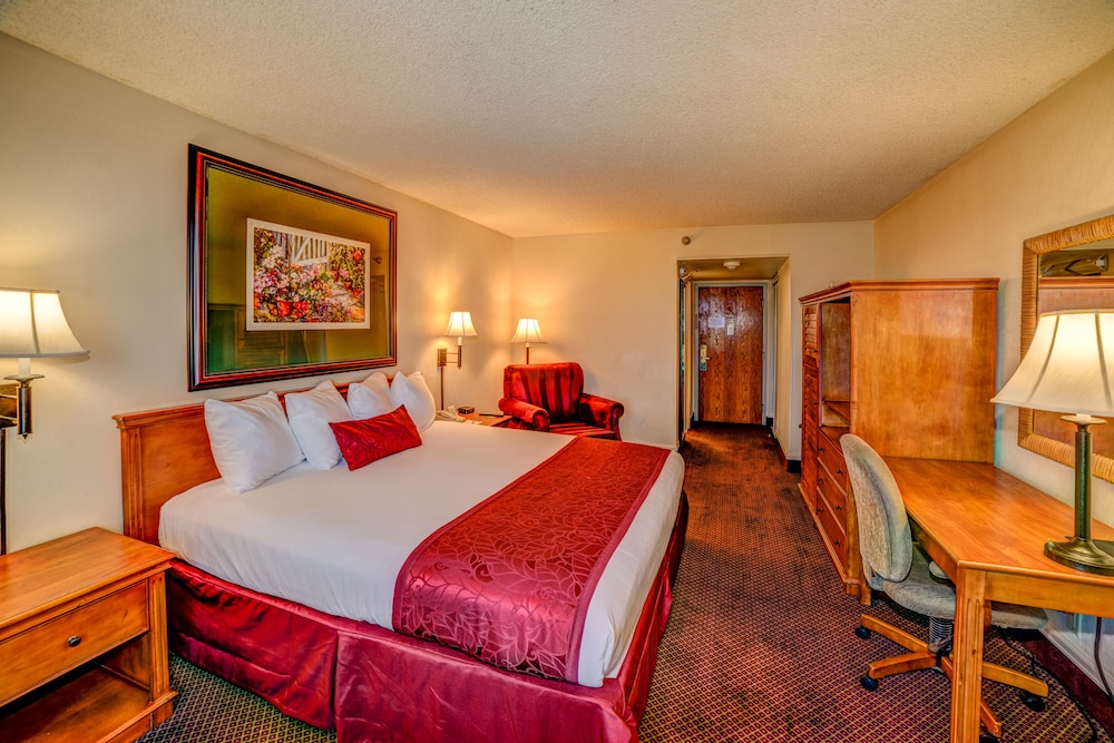 Grand Vista Hotel 8/57