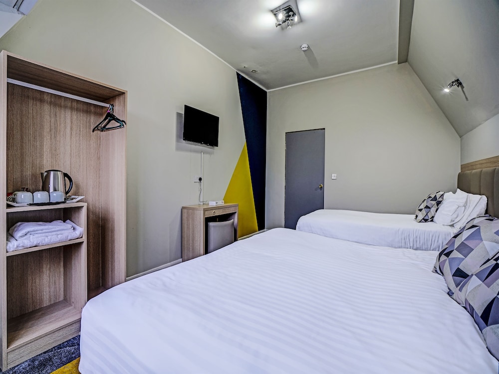 OYO Weaste Hotel 17/50