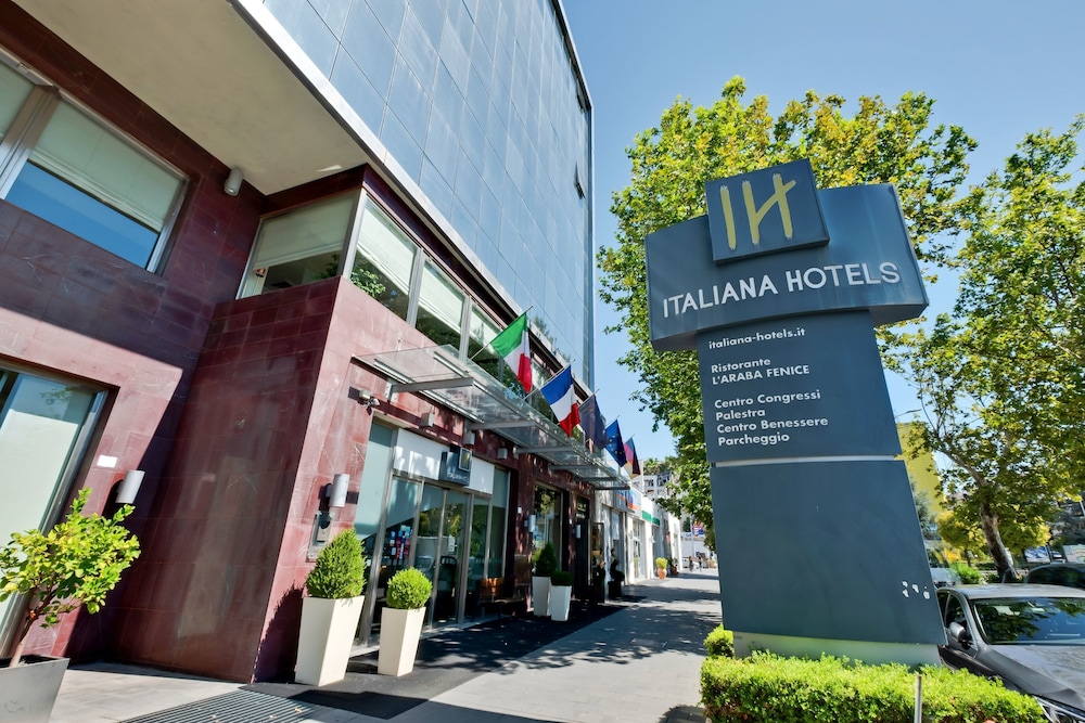 ITALIANA HOTELS COSENZA 42/45