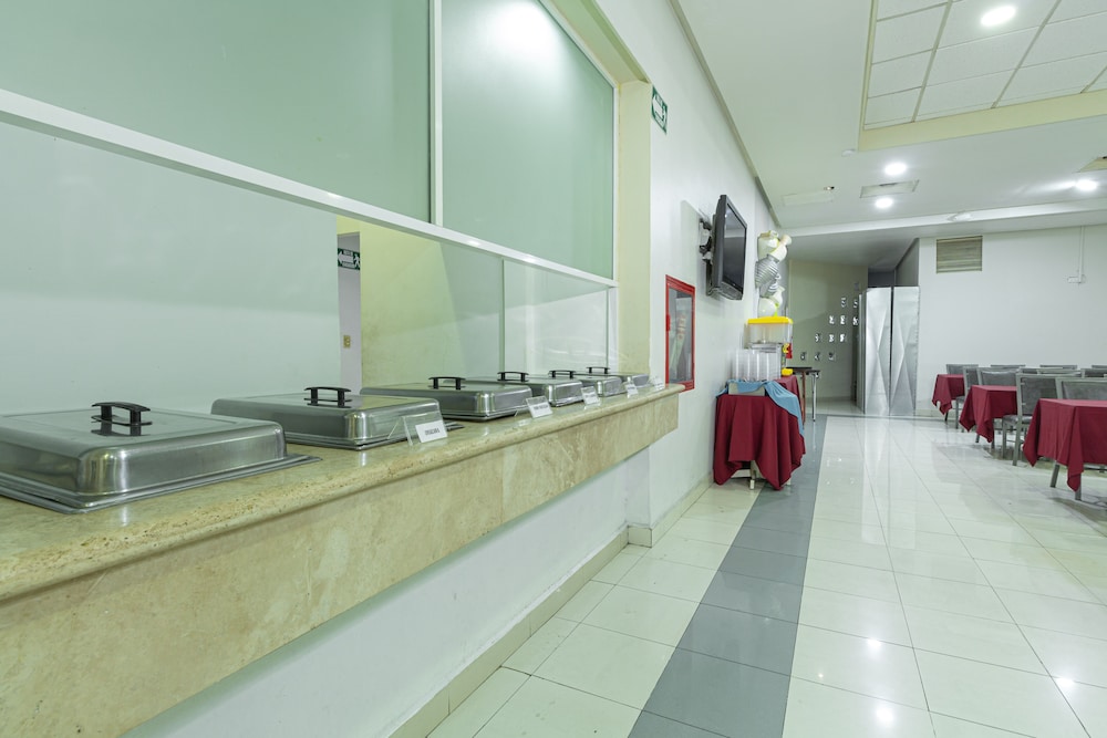 Hotel Plaza Del Arco Express 9/65