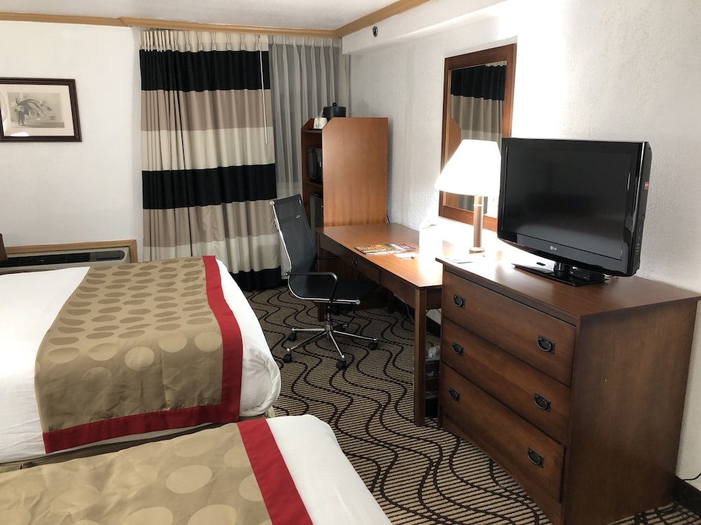 Ramada By Wyndham Birmingham Airport 29/31