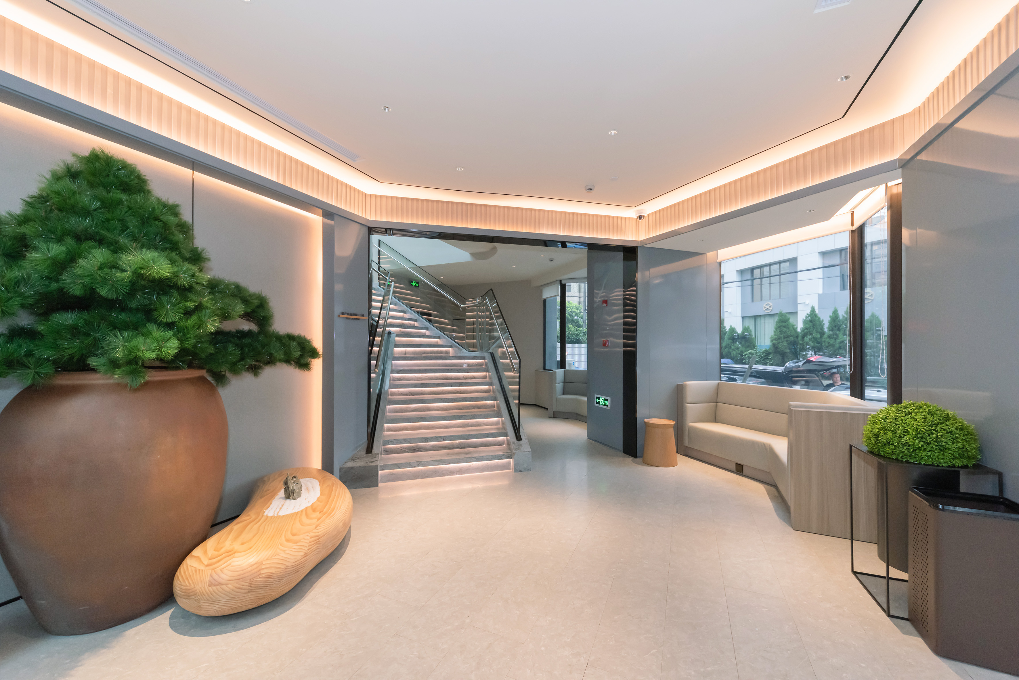 Ji Hotel Shanghai People's Square Nanjing Road Pedestrian Street 35/46