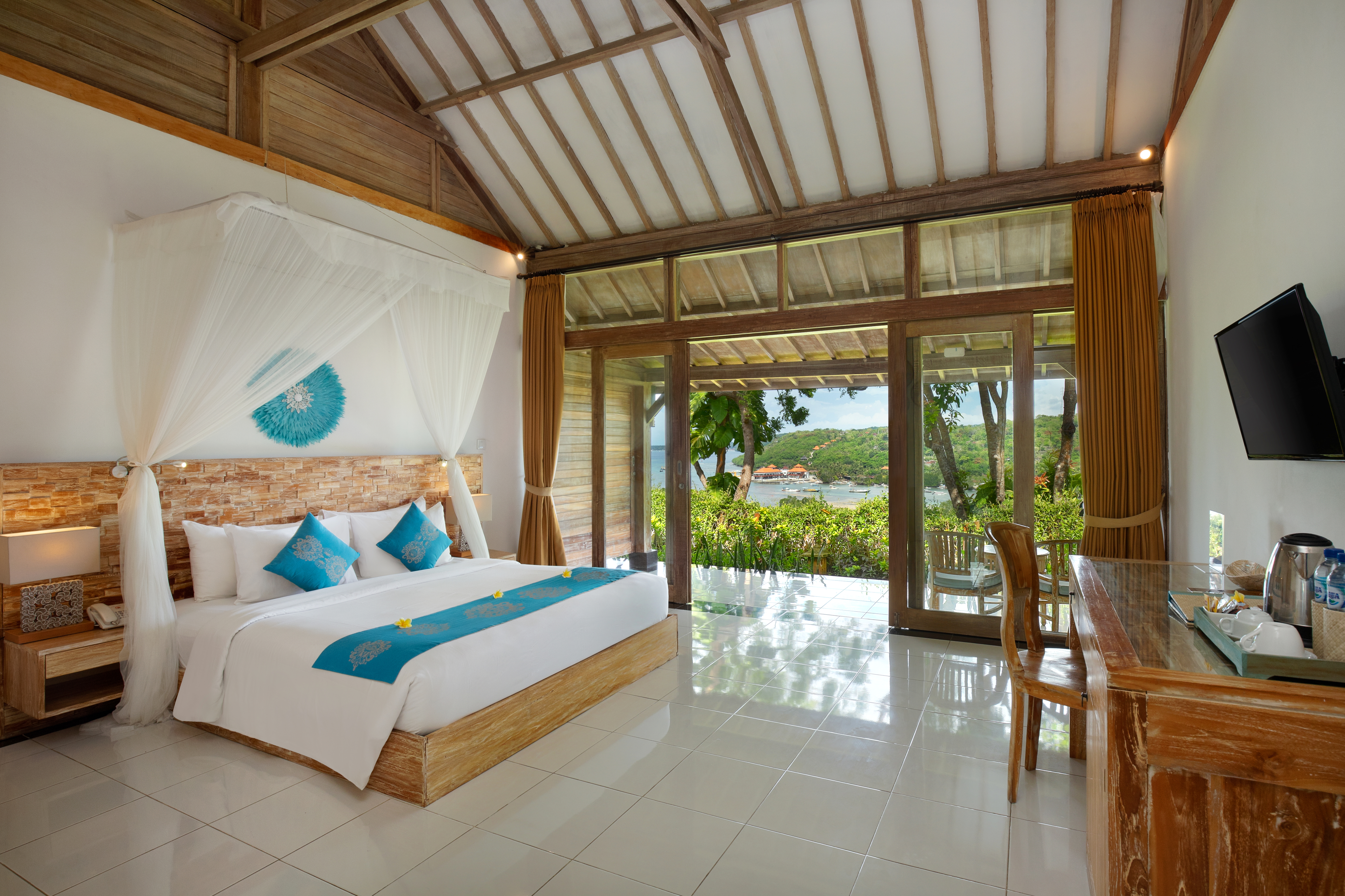 Deluxe, Double Bed