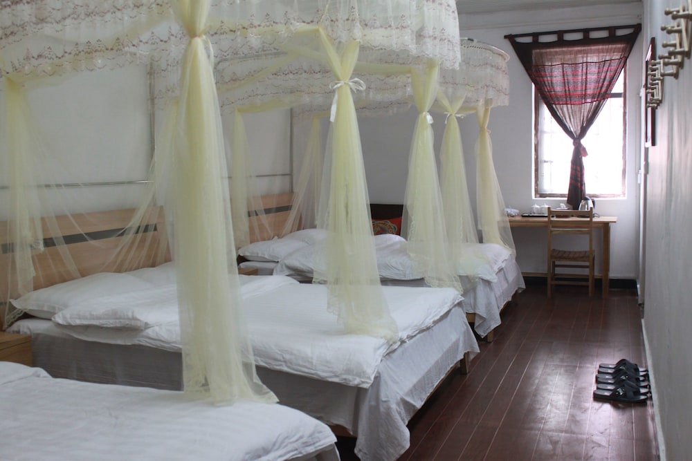 Yang Shuo Loong Old House 13/28