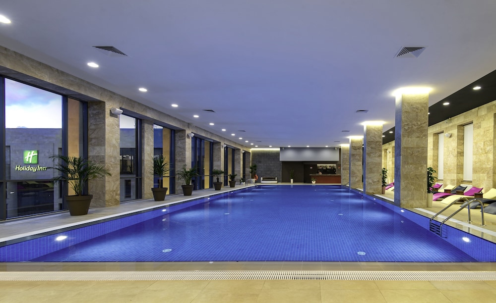 Holiday Inn Yerevan Republic Square 23/50