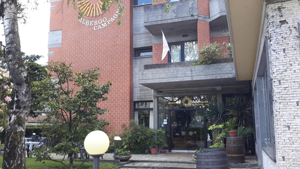 Hotel Campagna 2/50