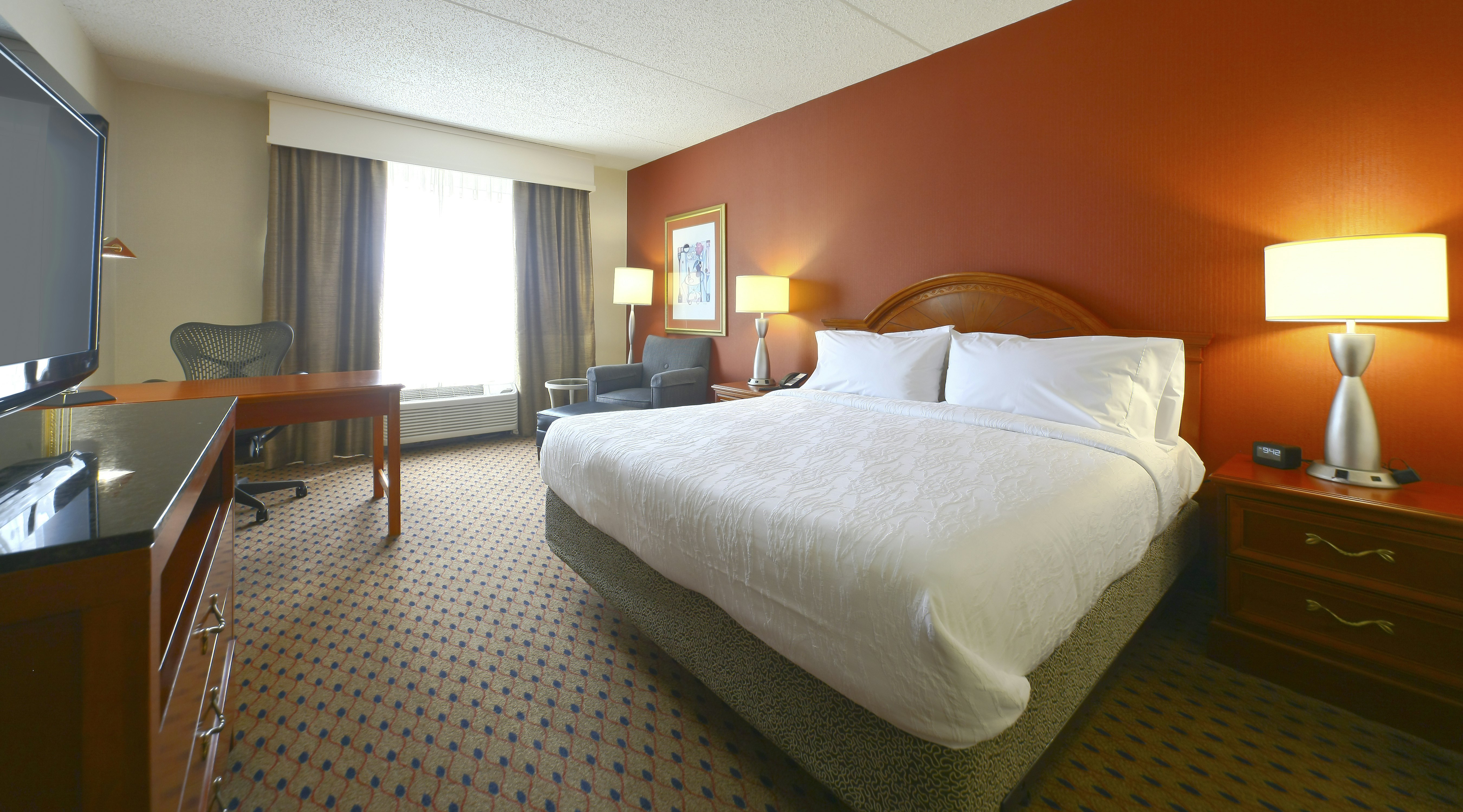 ROOM, KING BED