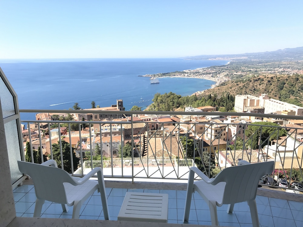 Mediterranee Hotel 40/63