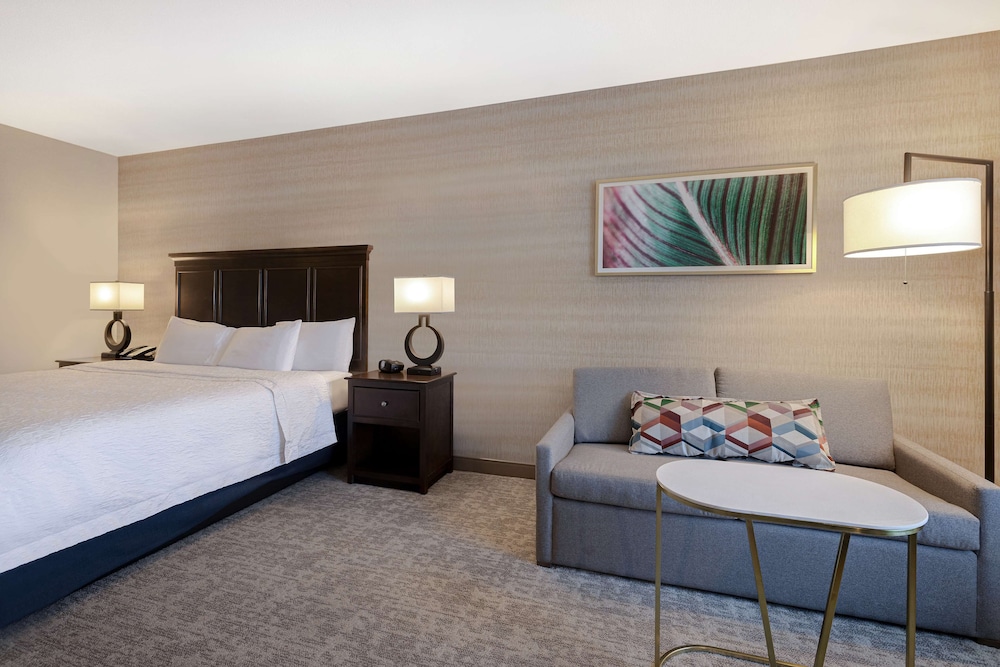 Study, Standard, King Bed, Sofa