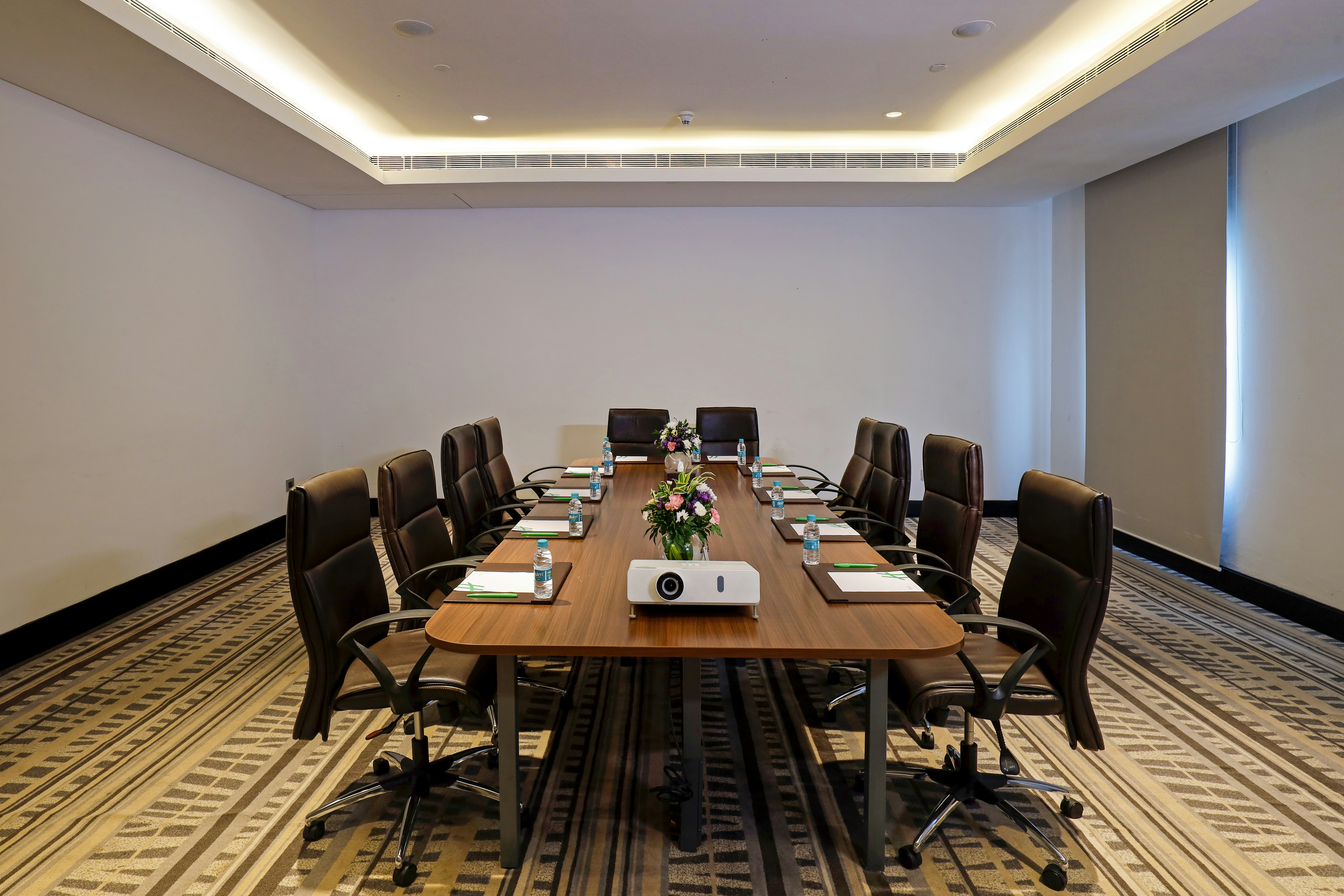 HOLIDAY INN CHENNAI OMR IT EXPRESSWAY 71/76
