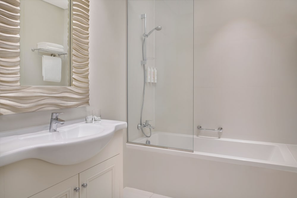 Delta Hotels by Marriott, Dubai Investment Park 20/68
