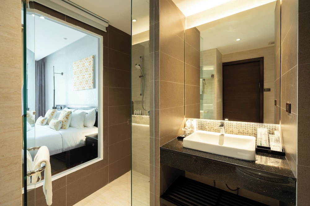 Mintra Hotel 46/48